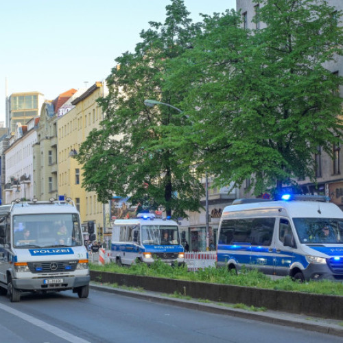 Femeie împușcată de poliție în Munchen după un atac cu cuțitul