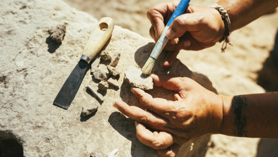 Descoperită casă în ruine care ascunde un vechi monument din secolul IV în Tulcea