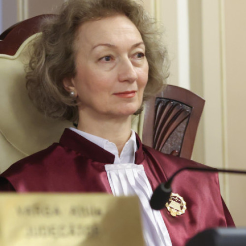 News Alert Curtea Constituțională are un nou președinte: Simina Tănăsescu e prima femeie care va conduce instituția