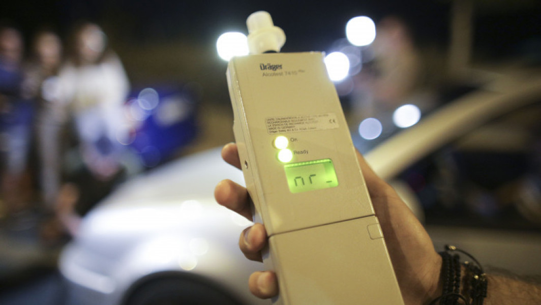 Șofer arestat preventiv pentru alcoolemie de 3,47 și conducere fără permis și plăcuțe de înmatriculare