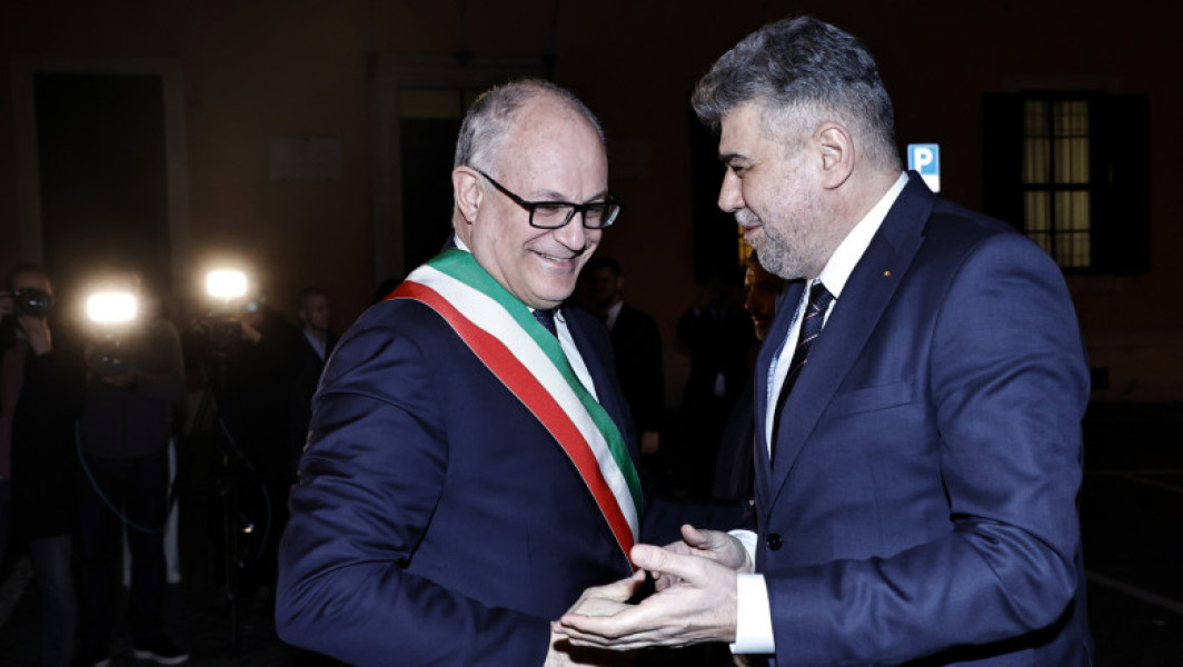 Premierul Marcel Ciolacu își arată disponibilitatea pentru finanțarea restaurării statuii Sfântului Petru din centrul Romei