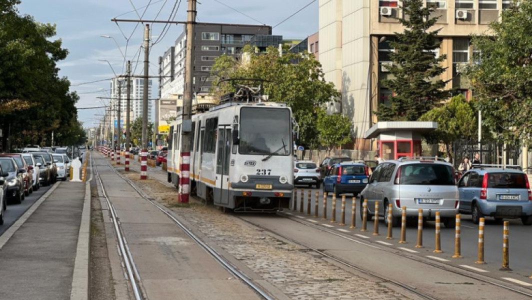 Modificări în traseul tramvaiului 5 din Capitală pentru reabilitarea căii de rulare - Linia 605 preia călătorii de pe segmentul afectat