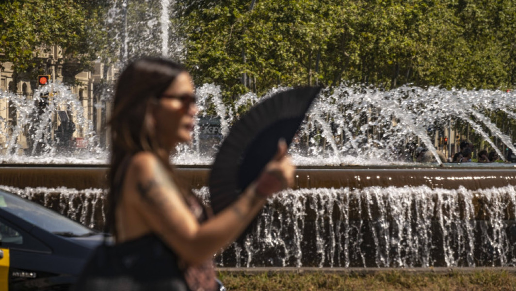 Primul weekend de toamnă aduce temperaturi de vară în România, cu ploi izolate