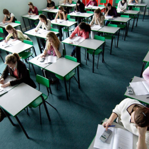 Elevă de 9 ani din Grenada obține bacalaureatul în Franța, cea mai tânără absolventă