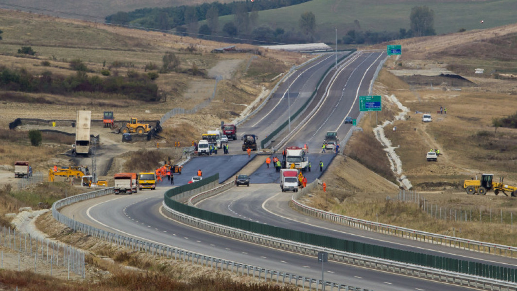 Lipsa banilor blochează proiectele de infrastructură: autostrada A7 și șantierele de la malul mării în criză
