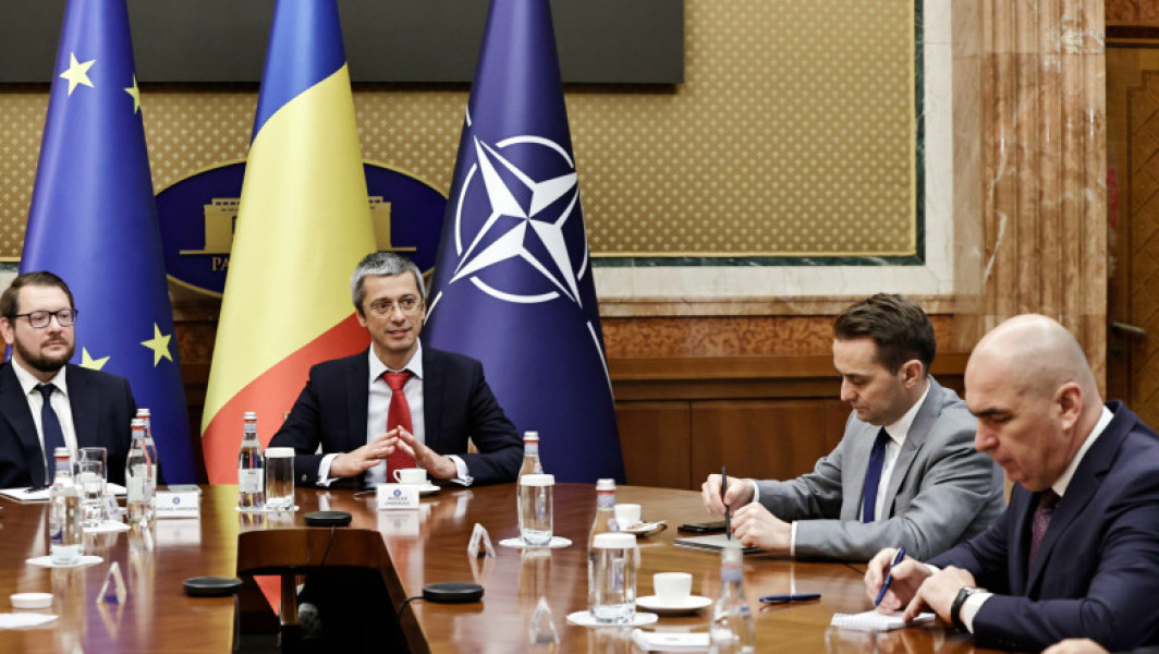 Prim-ministrul Ilie Bolojan discută cu investitori despre stabilitatea fiscală și reforme