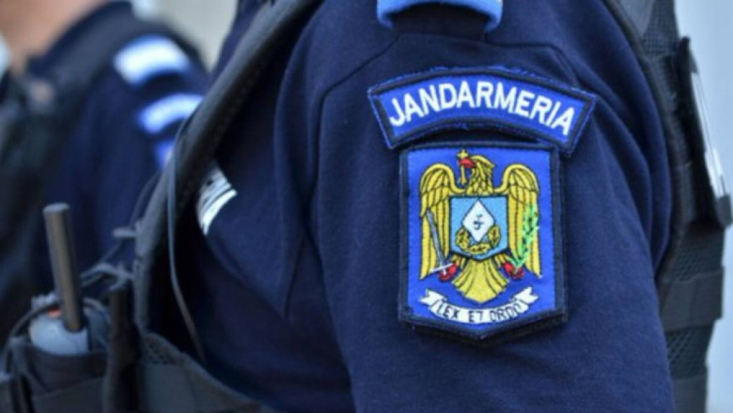Femeie din Tulcea lovită de o vecină în casa scării, în timpul încercării de a elibera boxa comună