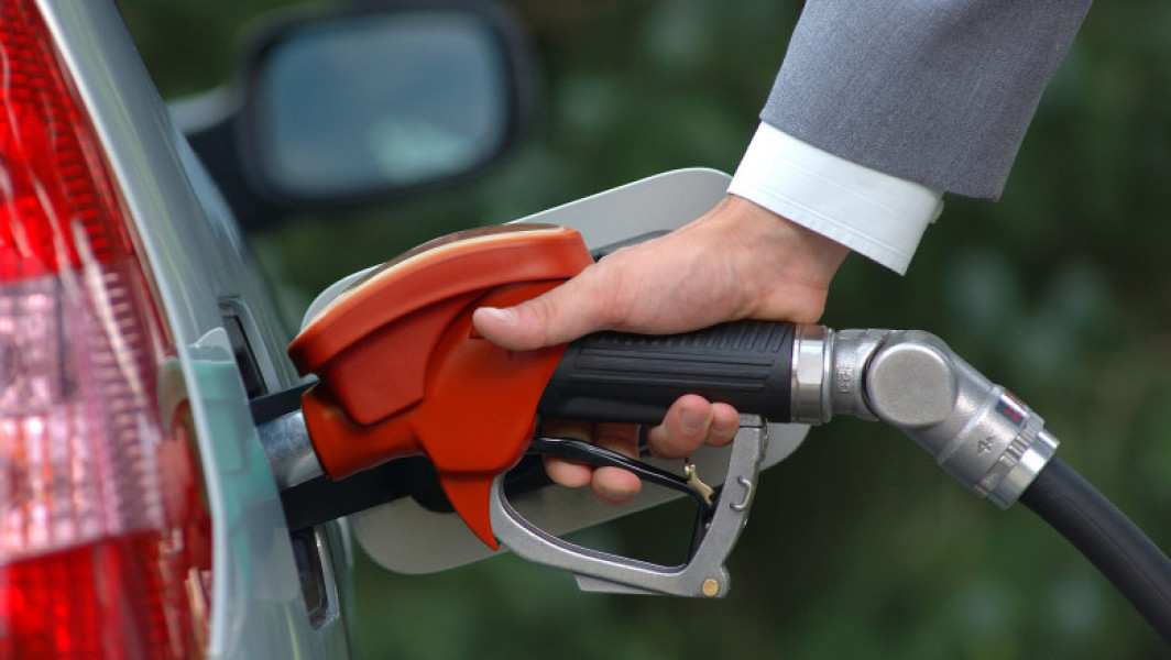 Creșteri ale prețurilor la carburanți de la 1 iulie 2024. Motorina va costa 8 lei pe litru, iar benzina 7,50 lei.