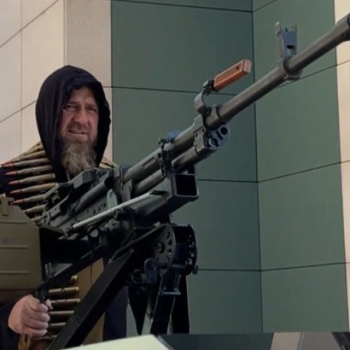 Canal cecen promovează manipularea voturilor pentru designul bancnotei de 500 ruble