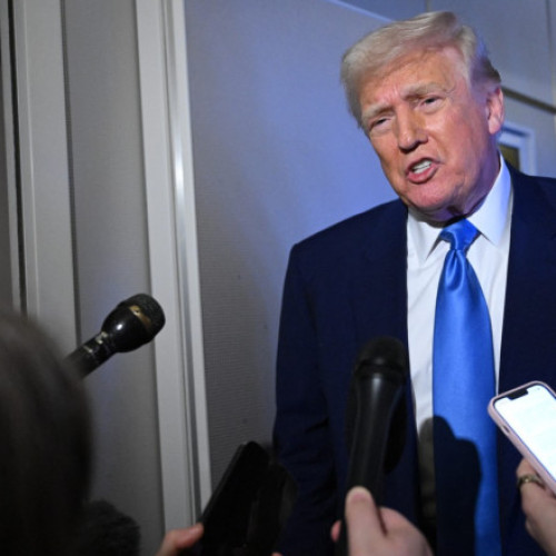 Donald Trump trezește noaptea angajații în timpul zborurilor oficiale cu Air Force One