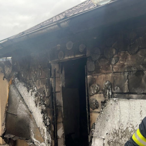Incendiu la un cămin pentru vârstnici din Cornetu, o persoană a murit