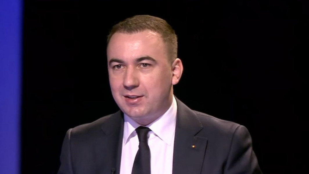 Pericolul deepfake pentru alegeri: Ministrul Digitalizării atrage atenția asupra consecințelor a unui clip viralizat cu politicieni transformați în lăutari