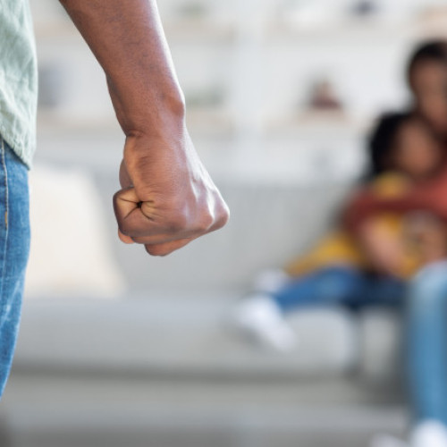 Condamnare de aproape 10 ani în Italia pentru un român care și-a maltratat familia
