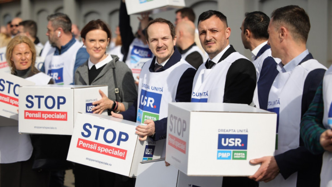 Dreptacii Uniti cer referendum pentru pensii speciale pe 9 iunie! USR, PMP si Forţa Dreptei strânge 135.000 semnaturi la Cotroceni