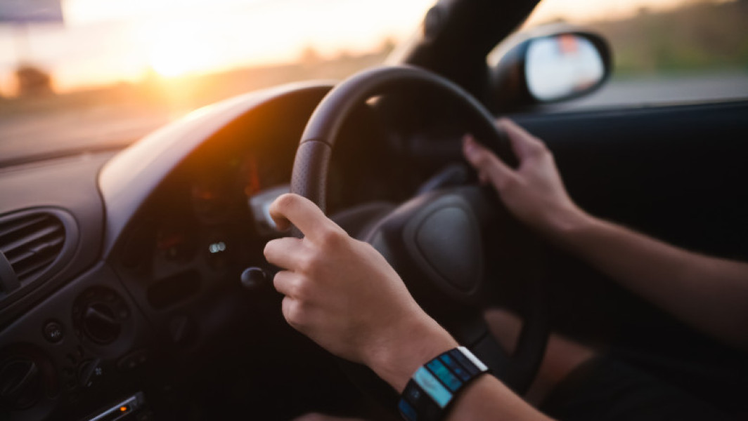 Un minor de 17 ani, depistat drogat la volan în Bacău