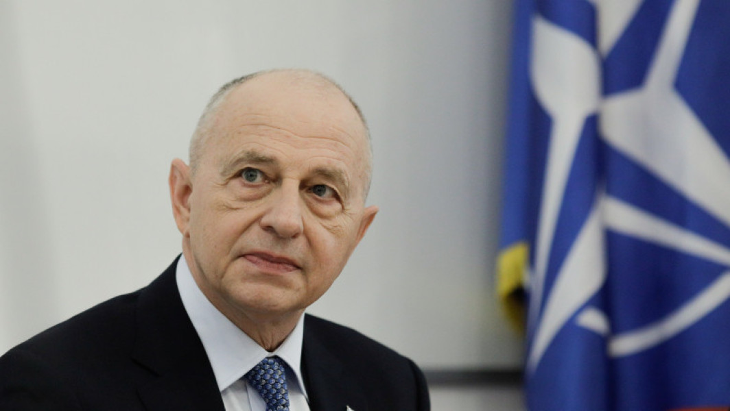 Mircea Geoană rememorează momentul „Mihaela, dragostea mea” în podcast-ul „Da, Bravo” cu Mihai Bobonete: va fi fericit dacă va câștiga din nou, dar poate și oboseala i-a întărit caracterul.