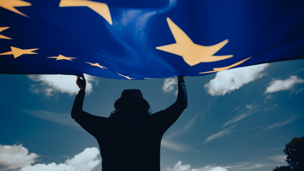 UE adoptă noi reguli pentru publicitatea politică online