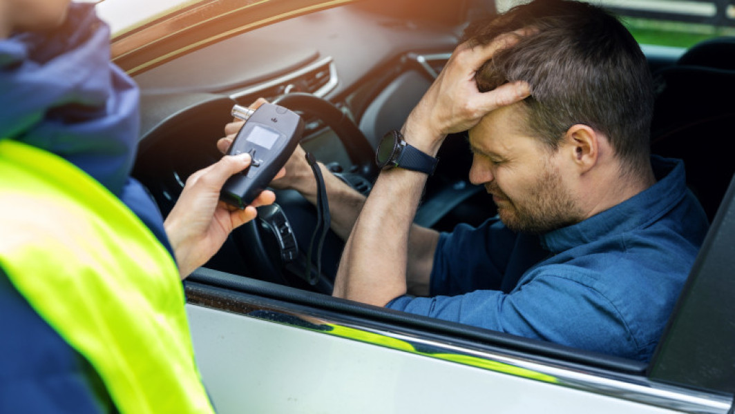 Șofer Alba condamnat pentru dare de mită în trafic. Polițistul a refuzat 100 de milioane de lei