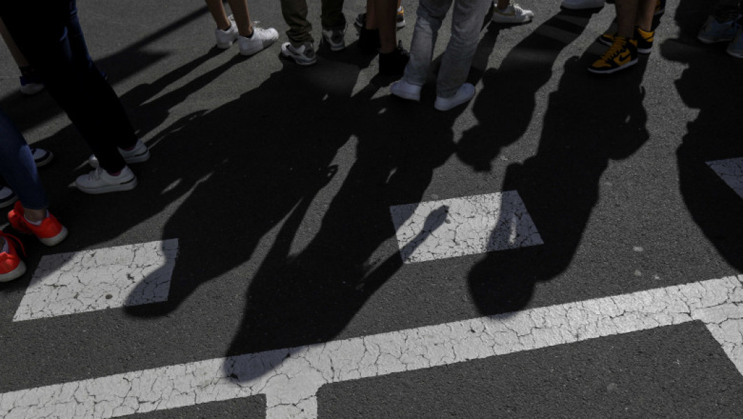 Un elev de opt ani violat de colegii săi în București: Disperarea părinților și reacția școlii și Inspectoratului Școlar București.