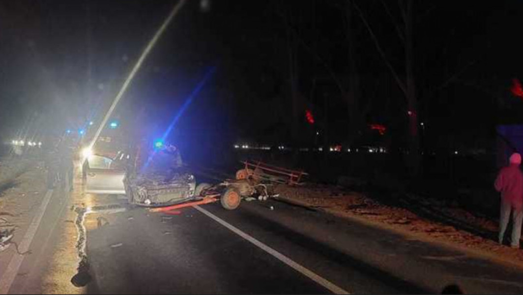 Un bărbat rănit grav într-o coliziune între o mașină și o căruță pe DN25, în județul Galați
