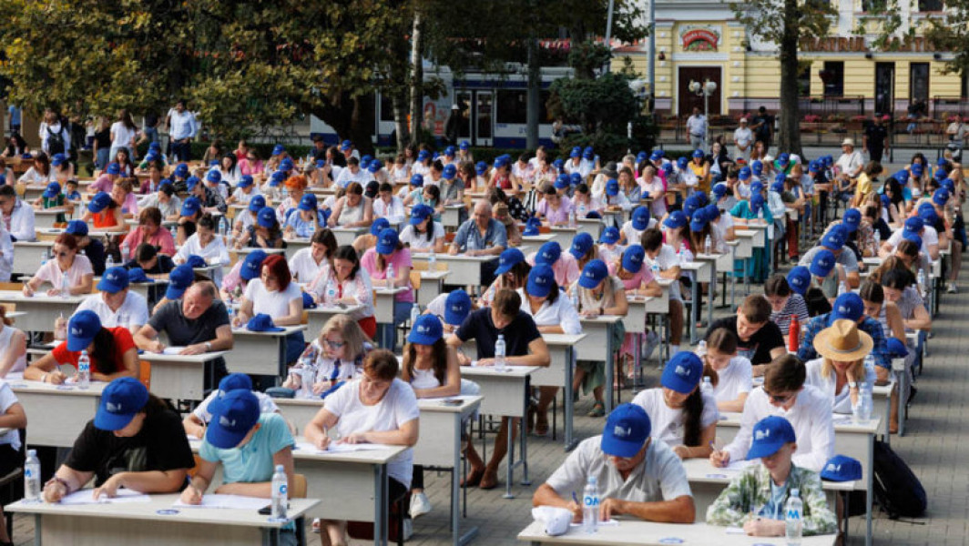 Cererile pentru cursurile de limbă română la Chișinău depășesc locurile disponibile. Solicitări și din Tiraspol la programul național pentru studierea limbii române