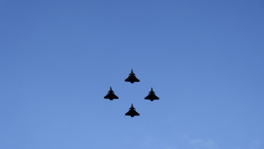 Rusia intercepteaza avioane franceze aproape de Marea Neagra in contextul tensiunilor cu Franta