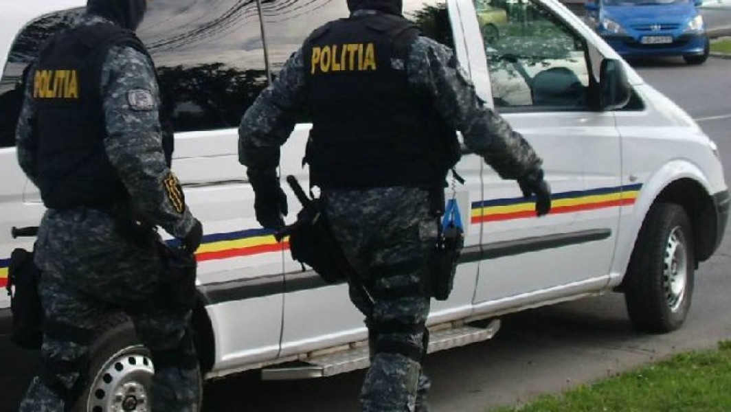 Percheziții în 6 județe pentru o fraudă de 3,6 milioane de lei cu achiziții fictive de deșeuri. Vizați sunt administrații unei companii din Olt.
