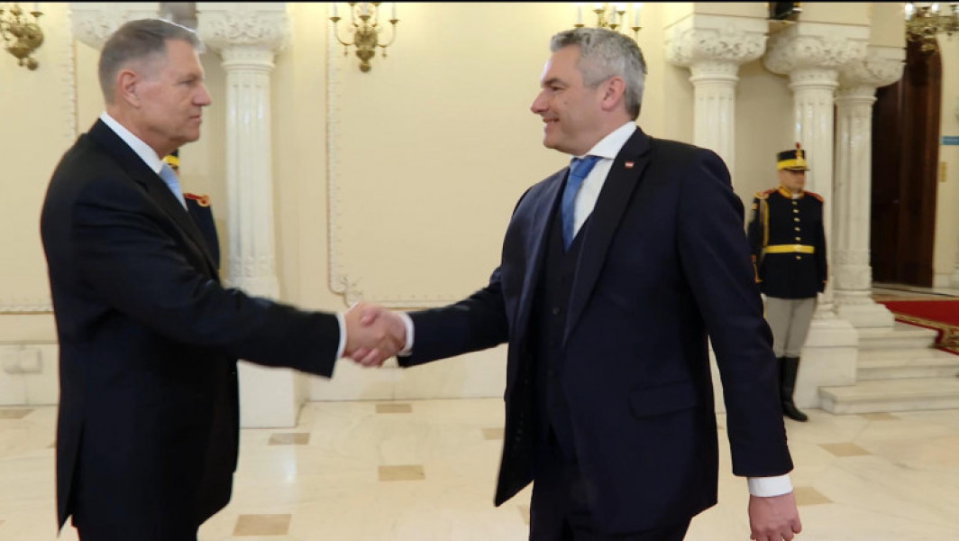 Președintele Klaus Iohannis s-a întâlnit cu Cancelarul Austriac, Karl Nehammer, la Palatul Cotroceni pentru discuții despre aderarea României la Spațiul Schengen