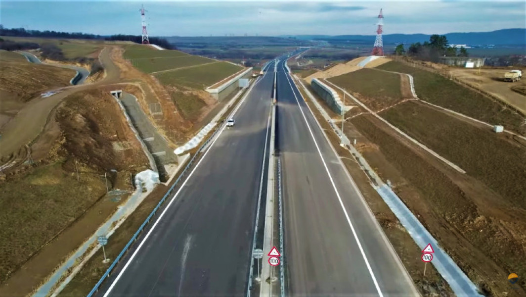 Promulgarea legii pentru finanţarea unei secţiuni de 42 km pe autostrada A3 de către Preşedintele Klaus Iohannis
