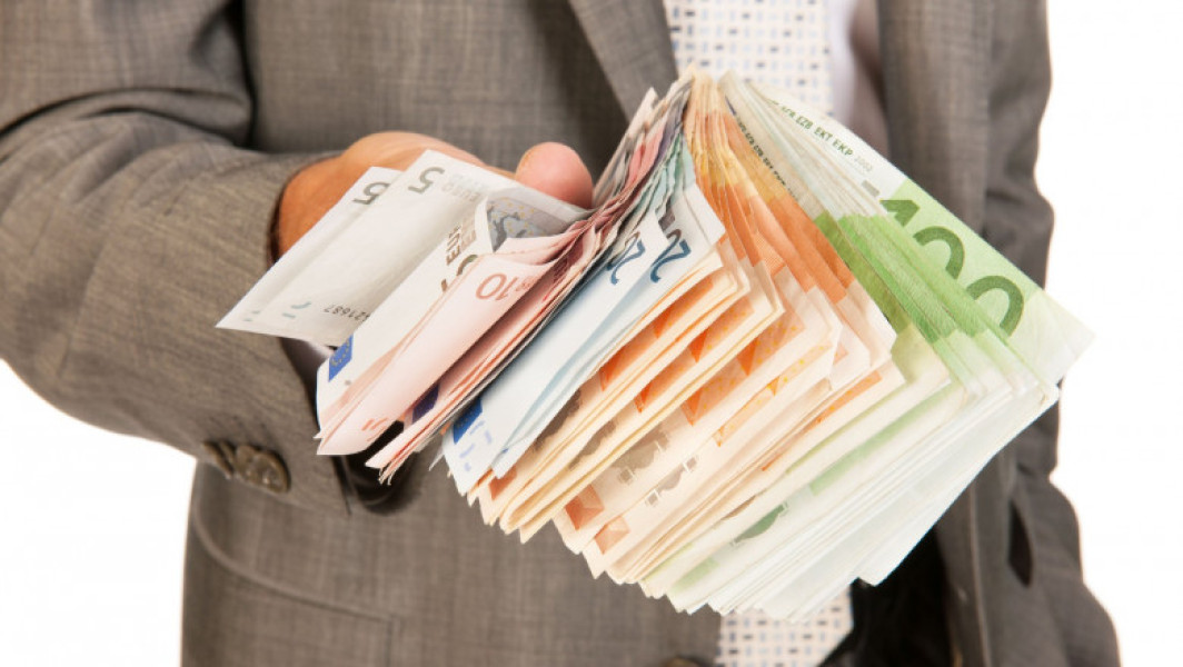 Percheziții în Arad pentru o presupusă fraudă de milioane de euro din fonduri europene: EPPO investighează
