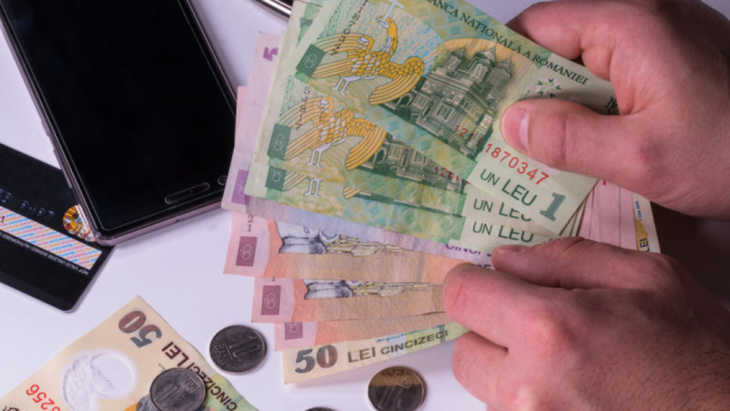 O creștere semnificativă a pensiei pentru românii cu salariul minim, conform noilor prevederi despre pensii. Ministrul Muncii, Simona Bucura Oprescu dezvăluie detaliile importante pentru pensionari.