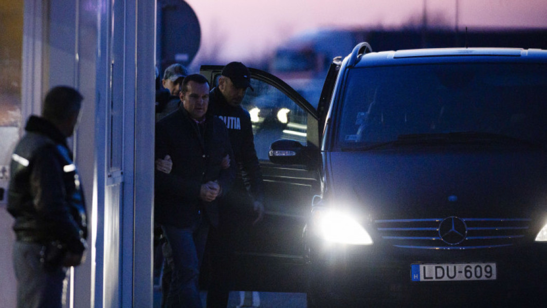 Fostul edil Cătălin Cherecheș, adus azi la Rahova sub escorta Poliției. Ce urmează pentru fugar și cum își poate reduce pedeapsa.
