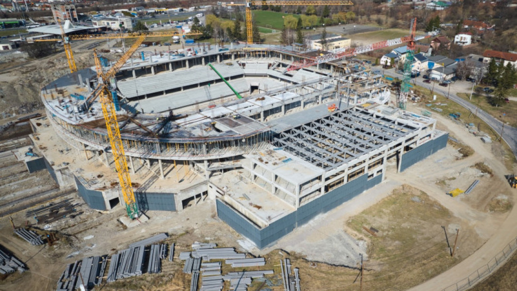 Inaugurarea sălii polivalente de la Brașov, cea mai mare din România, să fie în termen de 3 ani: 72 de milioane de euro investite într-o construcție cu toate dotările necesare