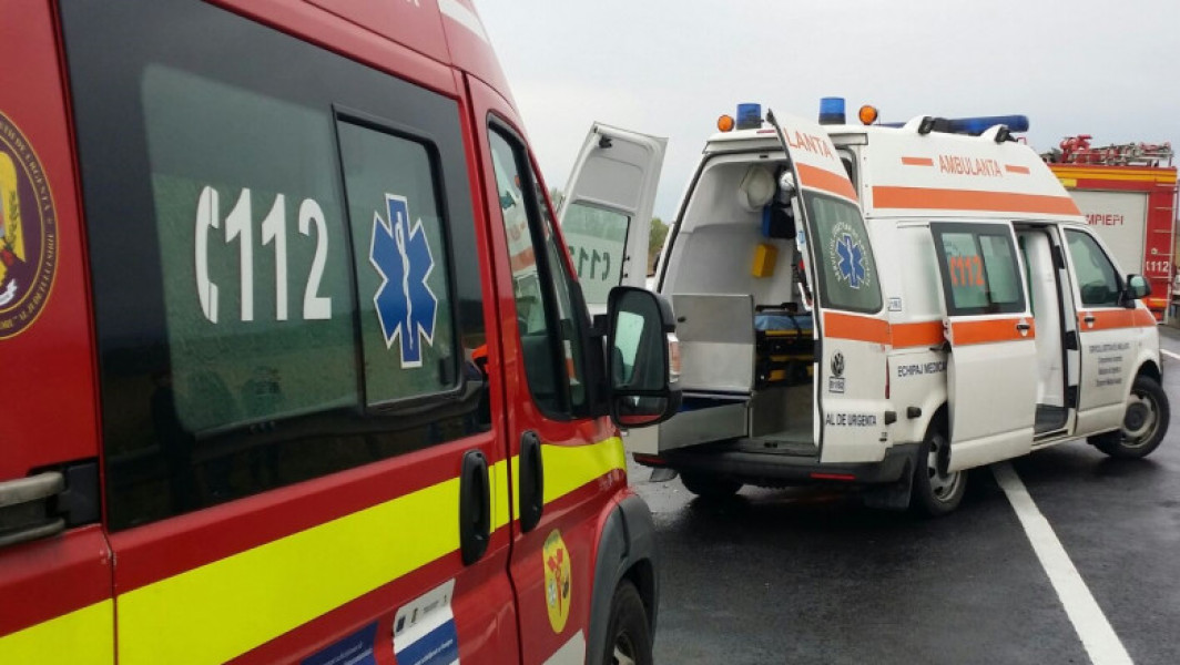 Planul roșu de intervenție activat în județul Constanța după un accident cu un microbuz implicat. 15 copii sunt examinați de medici