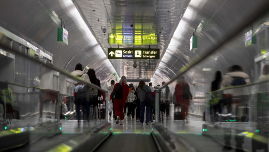 Video România în Schengen. Prima cursă aeriană fără controlul la frontieră în București a fost din Austria. „Este ușor ironic”