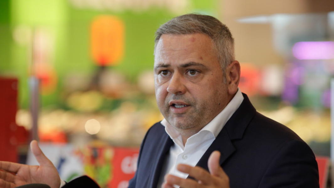 Fermierii români produc pui de calitate. România autosuficientă la carne de pui. Exportăm în Franţa. Ministrul Agriculturii: Nu se înşală puii şi se fac controale. Viaţa noastră este în pericol?