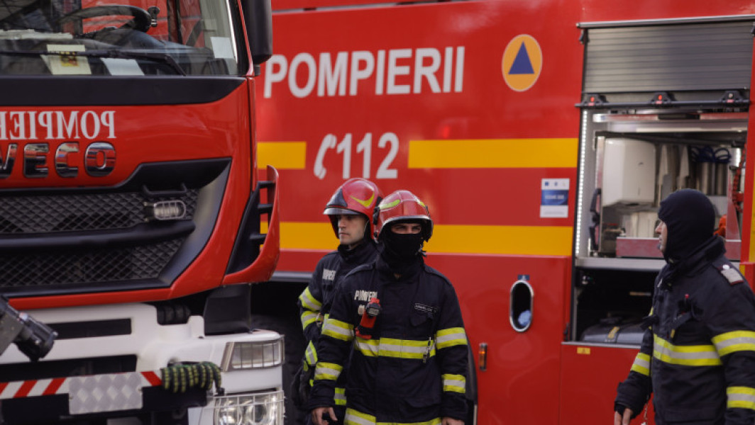 Trafic blocat pe DN2 Bucureşti-Urziceni din cauza unei explozii de gaz