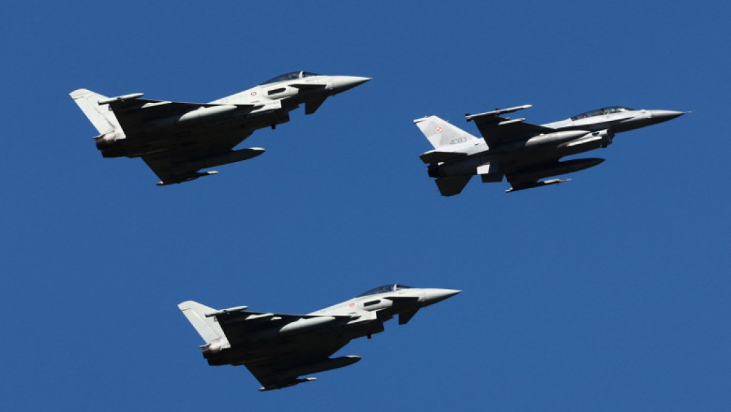 Forţele Aeriene britanice încep misiunea de poliţie aeriană în România, sub comanda NATO