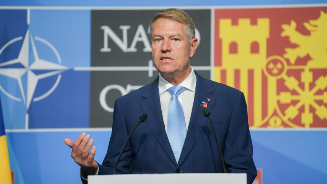 Iohannis, de Ziua NATO: Angajamentul faţă de apărarea colectivă oferă celor 32 de aliaţi garanţia unor societăţi democratice, în pace