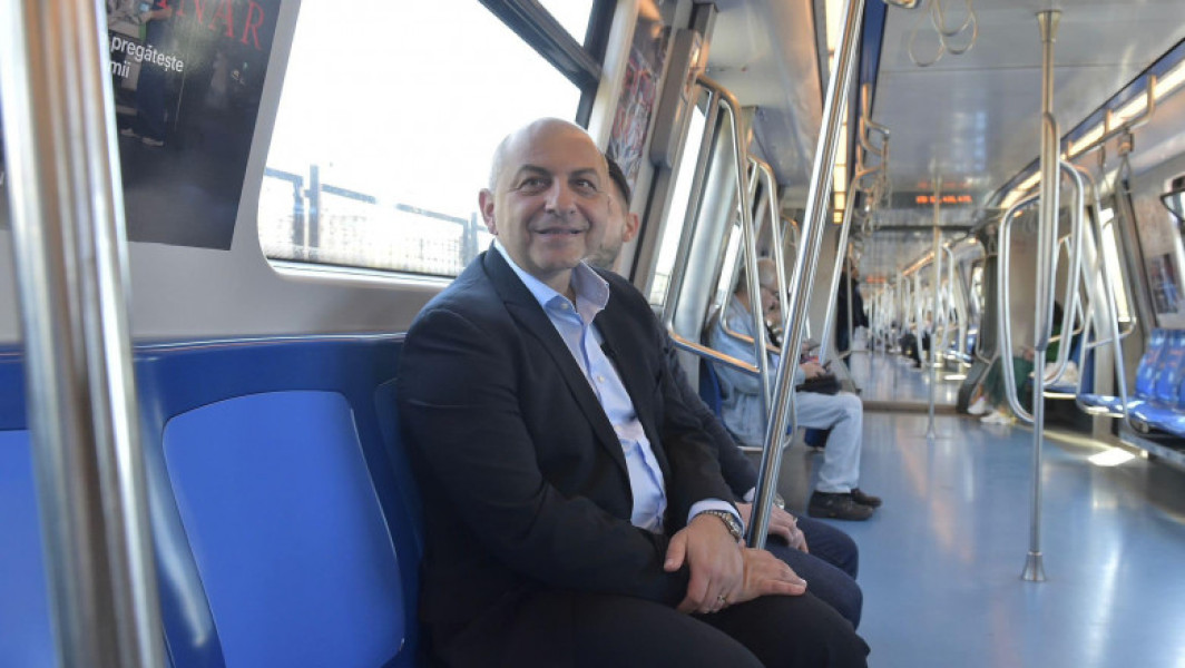 Cătălin Cîrstoiu: Pozele cu el călătorind cu metroul, "aia în care spuneau că stau ca o sărăcie" - stimulau ambiția sa de a merge mai departe în transportul public