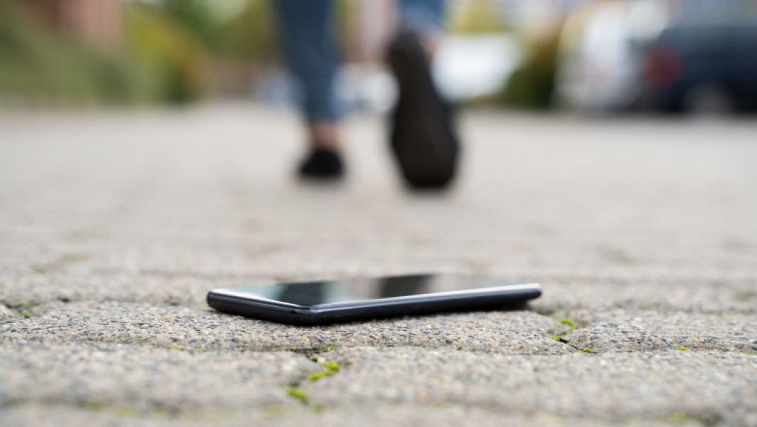 Știre: Telefon pierdut și găsit la un supermarket din Sebeș, apoi furat din spațiul de depozitare al magazinului
