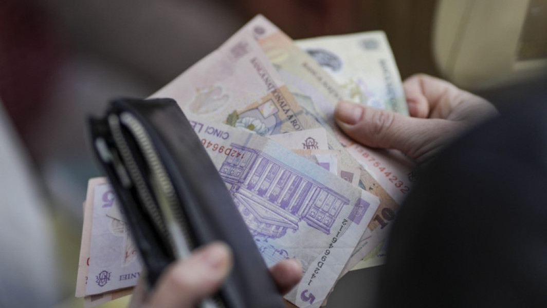 Pensiile pentru luna mai, plătite în avans. Proiectul de hotărâre ar urma să fie aprobat joi