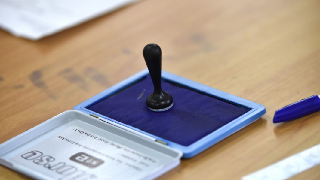 BEC a stabilit ordinea pe lista de vot pentru alegerile europarlamentare, anunţă News.ro - UDMR deschide buletinul de vot, PSD şi PNL urmează pe locul 2