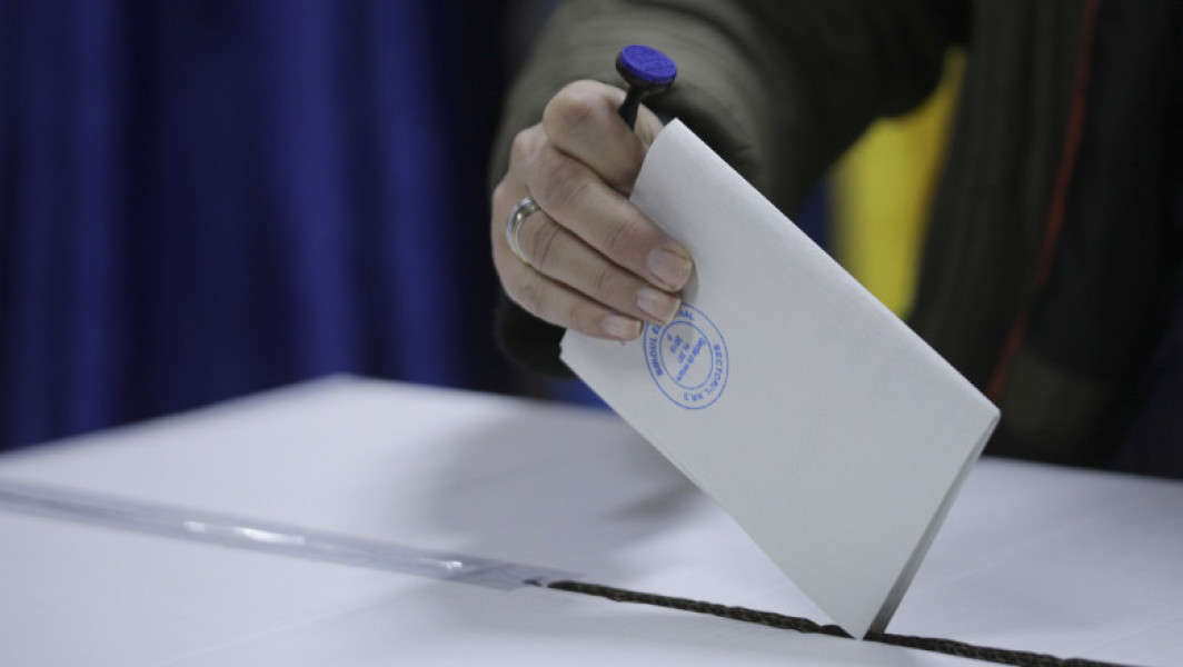Sondaj: Basarabenii cu cetățenie română îl preferă pe Mircea Geoană la prezidențialele din România