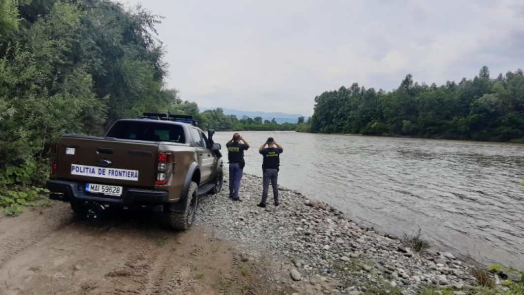 Politia de frontiera atacata de traficantii de migranti. Un suspect prins, alti doi cautati.