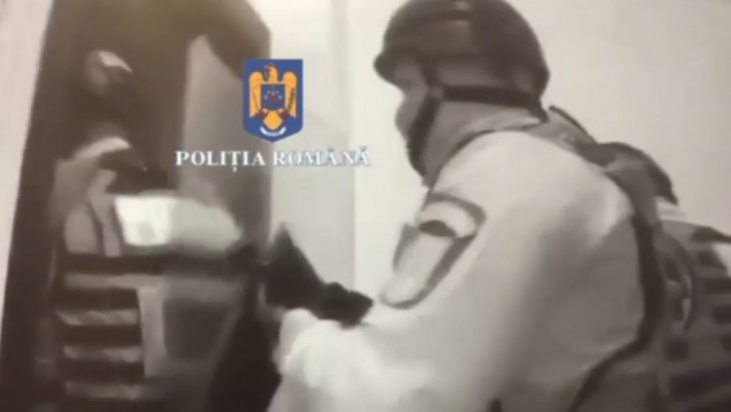 Intervenție dramatică a mascaților pentru a salva doi gemeni bătuți de tată