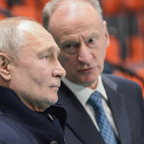 Putin aduce mai multe schimbări în echipa sa de consilieri, pregătindu-se pentru cel de-al patrulea mandat de președinte al Rusiei: Nicolai Patrușev și fostul său gardă de corp, consilieri în cabinetul lui Putin