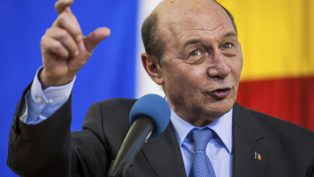 Băsescu: Societatea europeană s-a obișnuit cu violența. Premierul Slovaciei împușcat în timpul ședinței de guvern.