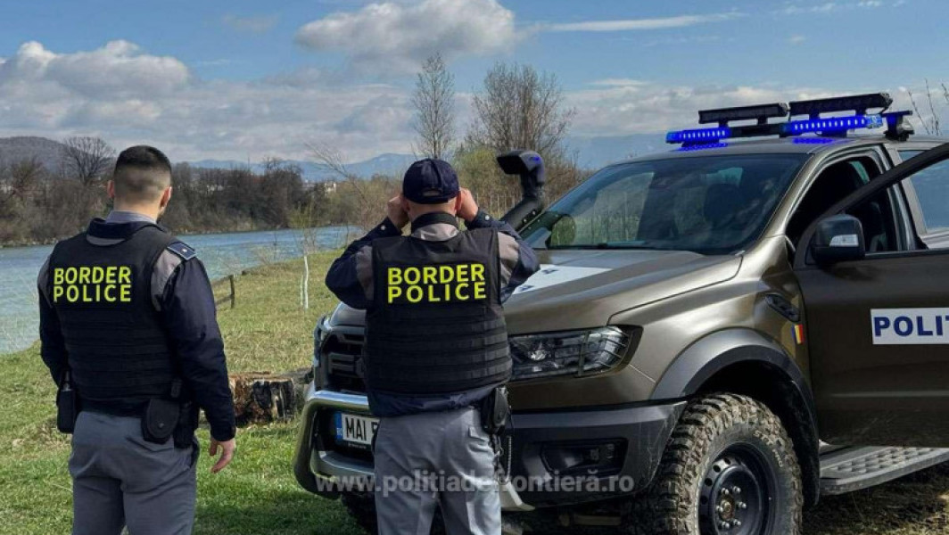 Polițistă de frontieră din Bihor, cercetată pentru că a folosit arma ca să prindă 8 migranți. Sindicatul Europol îi ia apărarea