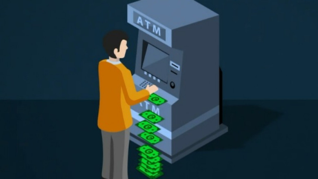 Un bărbat condamnat în România pentru spargerea a două bancomate, găsit și extrădat din Spania. S-a gândit să scape de pedeapsă furând bancomatele întregi - povestea lui Gal Ernest.